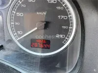 Usado Peugeot 307 90 CV (66 kW) 2004 Amarillo Berlina