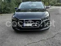 Usado Hyundai i30 120 CV (88 kW) 2018 Negro Berlina