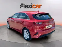 Usado Kia Ceed 120 CV (88 kW) 2021 Rojo Utilitario