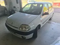 Usado Renault Clio 90 CV (66 kW) 1999 Blanco Berlina