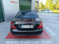Usado Mercedes E280 Avantgarde 190 CV (139 kW) 2006 Negro Berlina