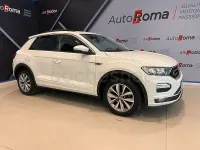 Usado VW T-Roc Advance 110 CV (80 kW) 2022 Gris / plata SUV