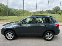 Usado Toyota RAV4 Sol 136 CV (100 kW) 2007 Gris / plata SUV