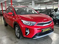 Usado Kia Stonic 100 CV (73 kW) 2020 Rojo SUV