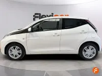 Usado Toyota Aygo X-cite 69 CV (50 kW) 2016 Blanco Utilitario