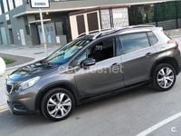 Usado Peugeot 2008 Style 100 CV (73 kW) 2018 Gris / plata SUV