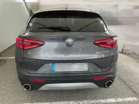 Usado Alfa Romeo Stelvio Executive 210 CV (154 kW) 2019 Gris / plata SUV