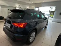 Usado Seat Arona Style 110 CV (80 kW) 2023 Gris / plata SUV