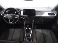 Usado VW T-Roc 110 CV (80 kW) 2024 Azul SUV