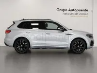Usado VW Touareg R 462 CV (339 kW) 2023 Gris / plata SUV