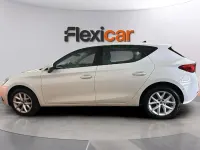 Usado Seat Leon Style 110 CV (80 kW) 2024 Blanco Berlina