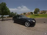 Usado Mercedes C220 143 CV (105 kW) 2005 Negro Berlina
