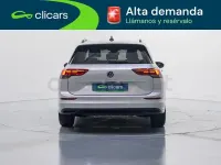Usado VW Golf VIII Life 110 CV (80 kW) 2021 Gris / plata Familiar