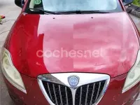 Usado Lancia Delta 165 CV (121 kW) 2009 Rojo Utilitario