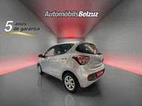 Usado Hyundai i10 67 CV (49 kW) 2018 Gris Utilitario