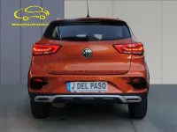 Usado MG ZS Luxury 111 CV (81 kW) 2022 Naranja SUV
