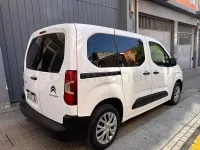 Usado Citroën Berlingo Live 102 CV (75 kW) 2021 Blanco Monovolumen