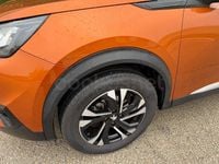 Usado Peugeot 2008 Allure 110 CV (80 kW) 2021 Naranja SUV