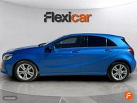 Usado Mercedes A180 Urban 109 CV (80 kW) 2016 Azul Berlina