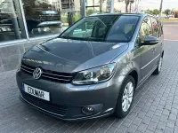 Usado VW Touran Advance 140 CV (102 kW) 2011 Gris / plata Monovolumen