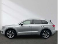 Usado VW Touareg Elegance 381 CV (280 kW) 2023 Plateado SUV