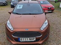 Usado Ford Fiesta 100 CV (73 kW) 2013 Marron