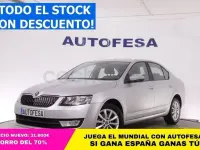 Usado Skoda Octavia Ambition 105 CV (77 kW) 2015 Gris Utilitario