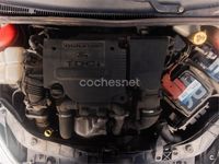 Usado Ford Fiesta 90 CV (66 kW) 2005 Rojo Coupe