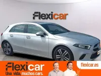 Usado Mercedes A180 116 CV (85 kW) 2022 Gris Utilitario