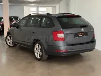 Usado Skoda Octavia Style 150 CV (110 kW) 2018 Gris / plata Familiar