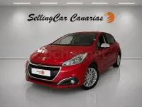 Używany Peugeot 208 Style 82 KM (60 kW) 2016 Czerwony Hatchback