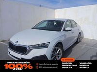 Usado Skoda Octavia Ambition 116 CV (85 kW) 2022 Blanco Familiar