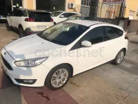 Usado Ford Focus Trend 120 CV (88 kW) 2015 Blanco Berlina