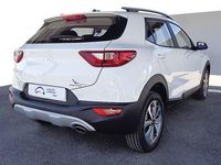 Usado Kia Stonic 84 CV (61 kW) 2022 Blanco SUV