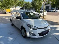 Usado Hyundai i20 85 CV (62 kW) 2013 Blanco Utilitario