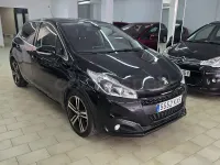 Usado Peugeot 208 GT-line 110 CV (80 kW) 2019 Negro Utilitario