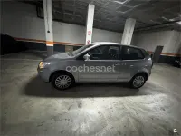 Usado VW Polo Advance 80 CV (58 kW) 2007 Gris / plata Utilitario
