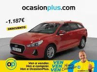 Usado Hyundai i30 120 CV (88 kW) 2018 Rojo Familiar