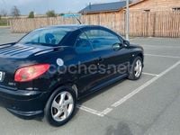 Usado Peugeot 206 110 CV (80 kW) 2006 Negro Berlina