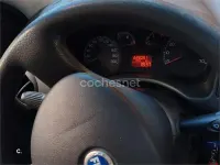 Usado Fiat Punto Dynamic 60 CV (44 kW) 2005 Gris / plata Utilitario