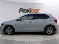 Usado VW Polo Advance 95 CV (69 kW) 2018 Gris Utilitario