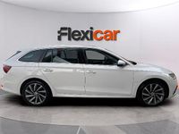 Usado Skoda Octavia Style 150 CV (110 kW) 2021 Blanco Familiar