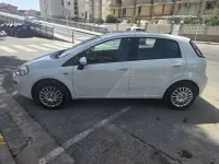 Usado Fiat Punto Lounge 69 CV (50 kW) 2014 Blanco Utilitario