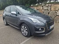 Usado Peugeot 3008 Style 120 CV (88 kW) 2016 Negro Berlina