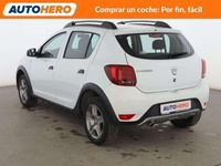 Usado Dacia Sandero Stepway 90 CV (66 kW) 2017 Blanco Utilitario