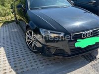 Usado Audi A4 190 CV (139 kW) 2019 Negro Familiar
