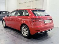 Usado Audi A3 Sportback S-Line 116 CV (85 kW) 2018 Rojo Utilitario