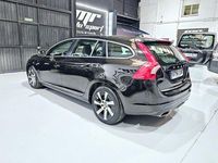 Usado Volvo V60 Summum 231 CV (169 kW) 2016 Negro Familiar