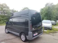 Usado Renault Trafic 99 CV (72 kW) 2006 Negro Monovolumen