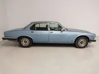 Usado Jaguar XJ6 Sovereign 204 CV (150 kW) 1982 Azul Berlina